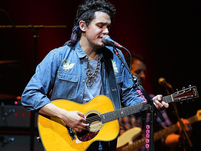 John Mayer assina mais um modelo de violão da Martin